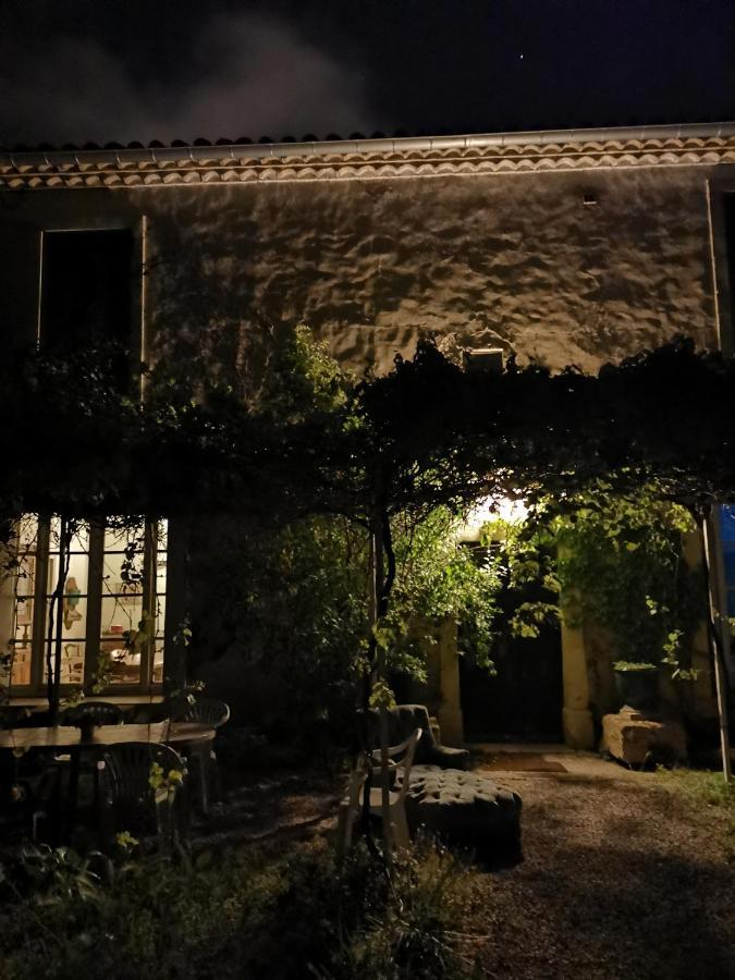 Experience Unique Dans Un Lieu Magique Hotel Vergeze Bagian luar foto