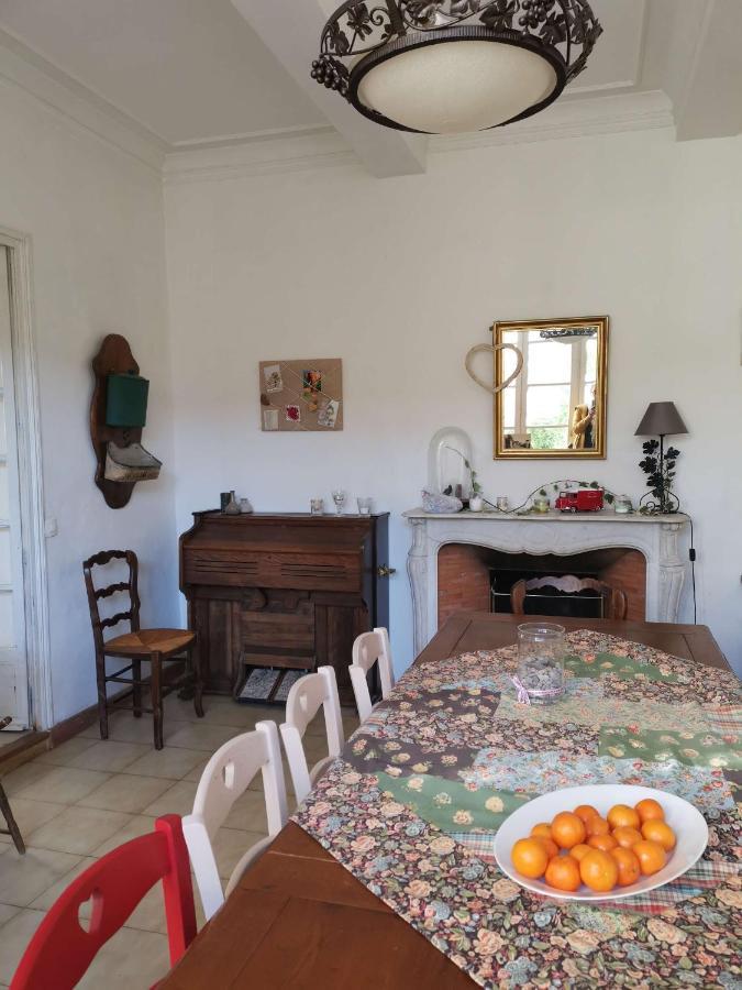 Experience Unique Dans Un Lieu Magique Hotel Vergeze Bagian luar foto