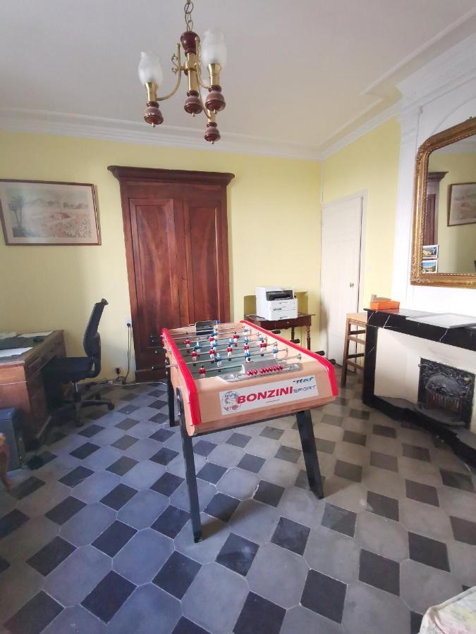 Experience Unique Dans Un Lieu Magique Hotel Vergeze Bagian luar foto